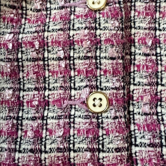 Pink and White Tweed Jacket and Shorts Set - Picture 3 of 6